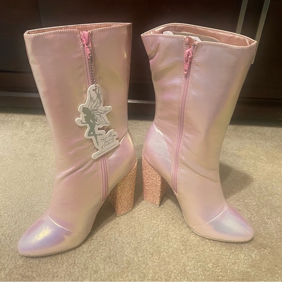 SOLD mini boots in pink irridescent size 6 NWT - Picture 2 of 7